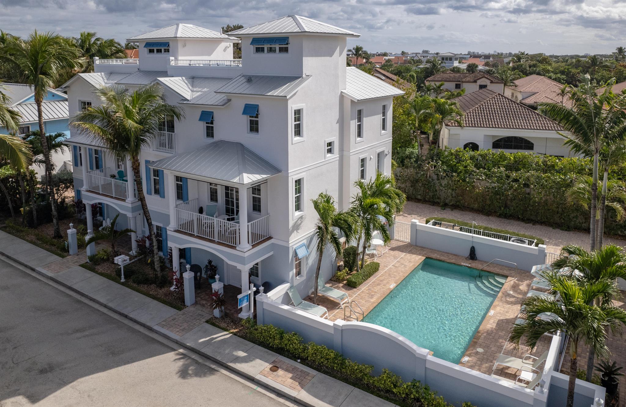 Image to showcase the property located at 270-C Mercury Circle