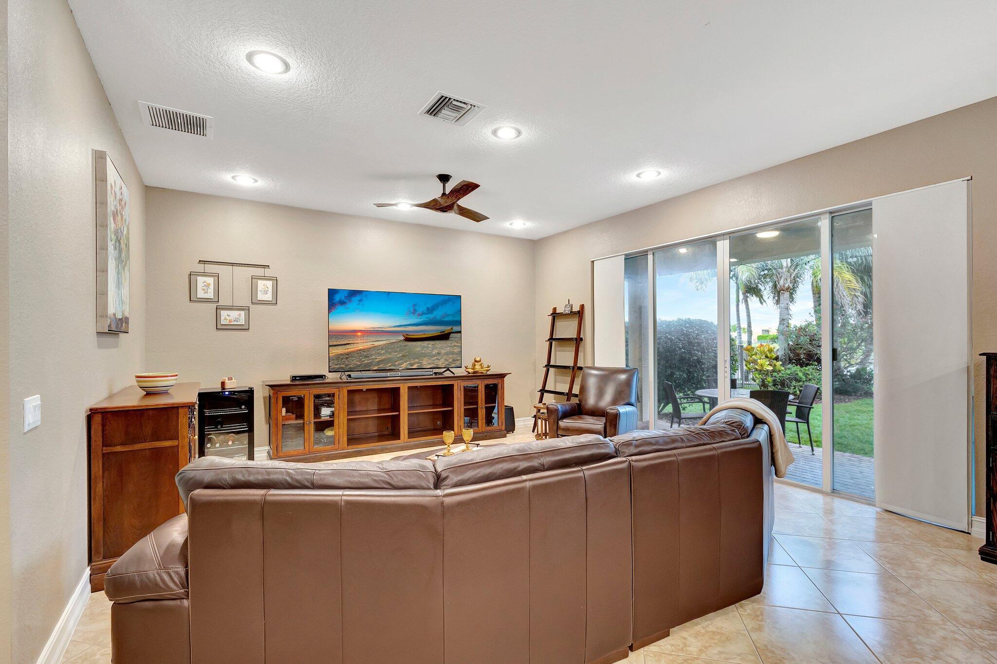 Photo 18 of home located at 11606 Ponywalk Trail, Boynton Beach FL