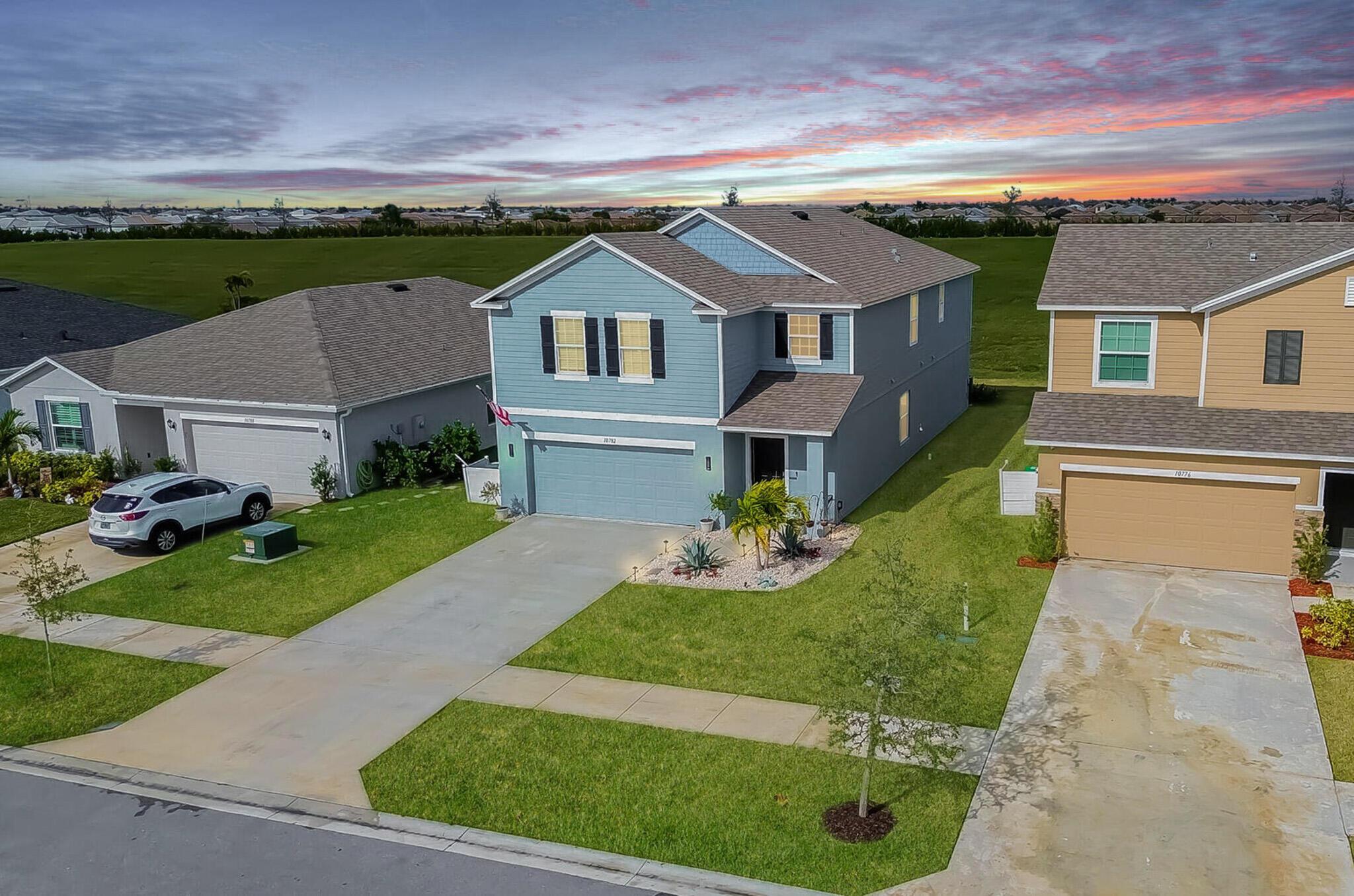 House for Sale in Port St Lucie, FL