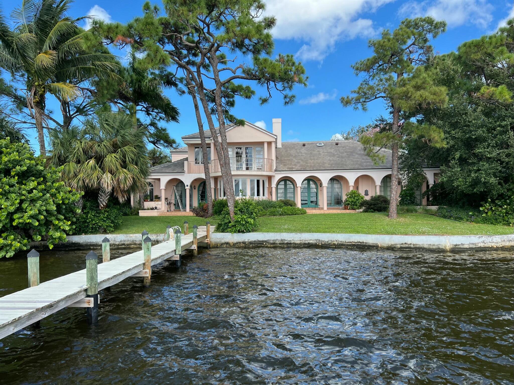 Fabulous 4 bedroom, 3 and a half bath home located in desirable Bay Harbor neighborhood in Tequesta, 2nd floor master with spectacular views of the Loxahatchee River. Enjoy Bahama blue water during high tide. The home site offers over 100' of water frontage, is equipped with a dock and 12,000lb boat lift and is only 7-10 minutes to the Atlantic ocean by boat. Enjoy access to Jupiter's waterfront restaurants and bars and scenic sunsets.