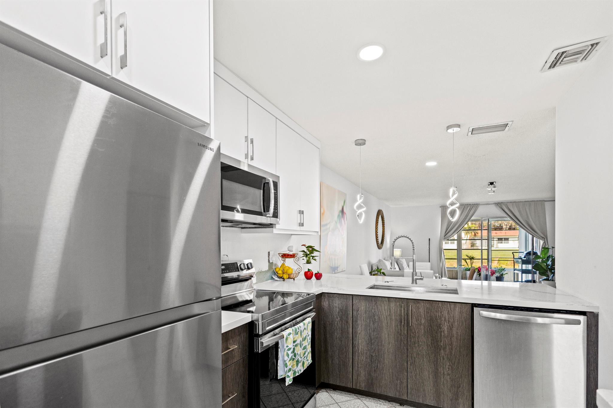 Photo 3 of home located at 439 Lake Helen Drive, West Palm Beach FL