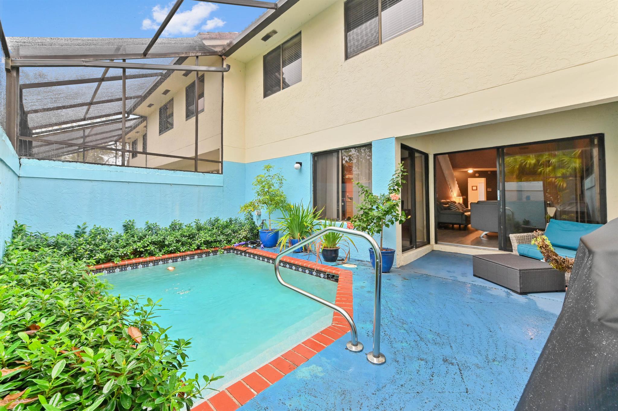 Image to showcase the property located at 507 Sea Oats Drive C-2