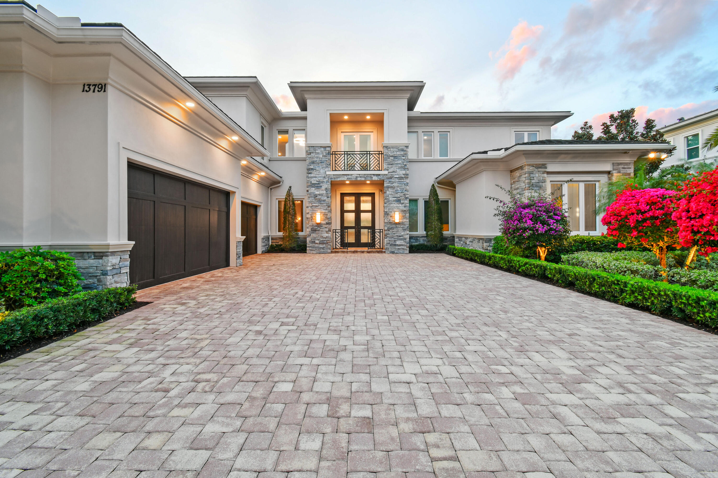 Image to showcase the property located at 13791 Baycliff Drive