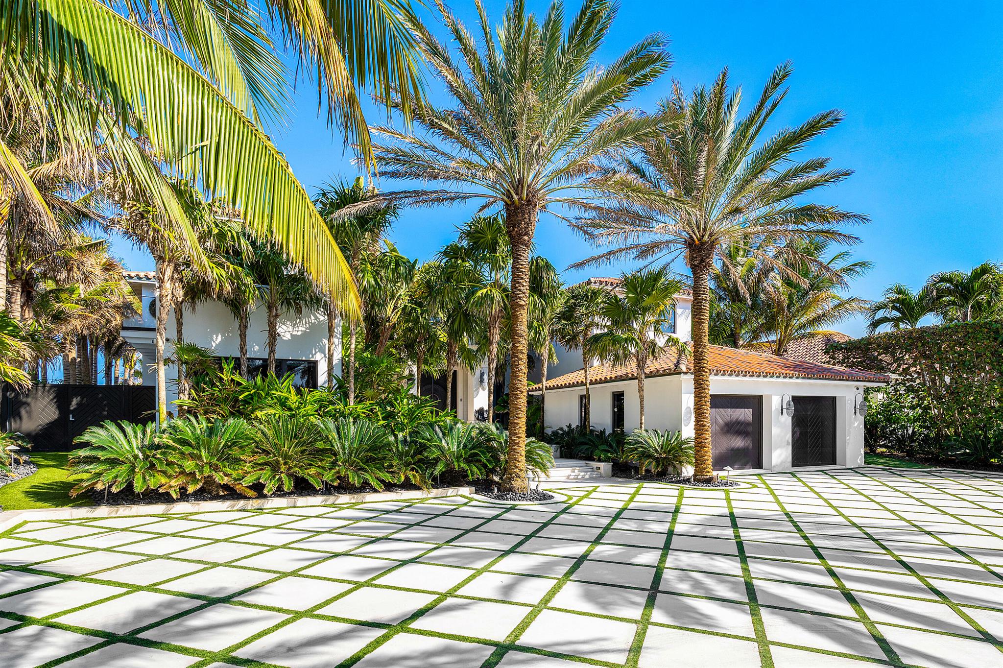 Image to showcase the property located at 14 Ocean Drive