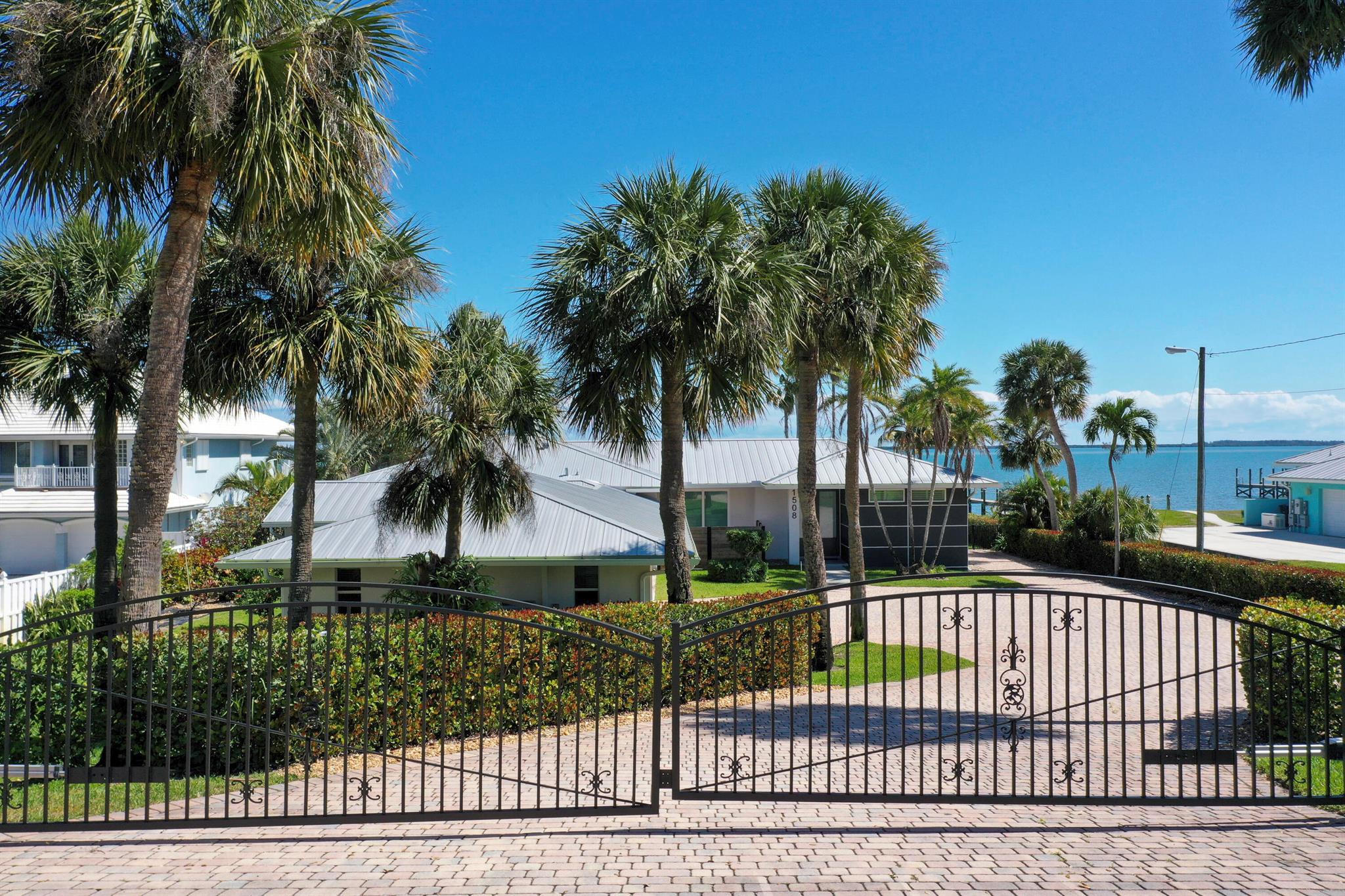 1508 Indian River Drive, Fort Pierce, Florida 34950