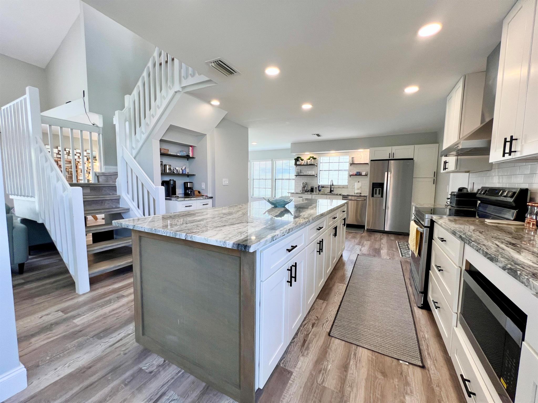 12989 Meadowbreeze Drive