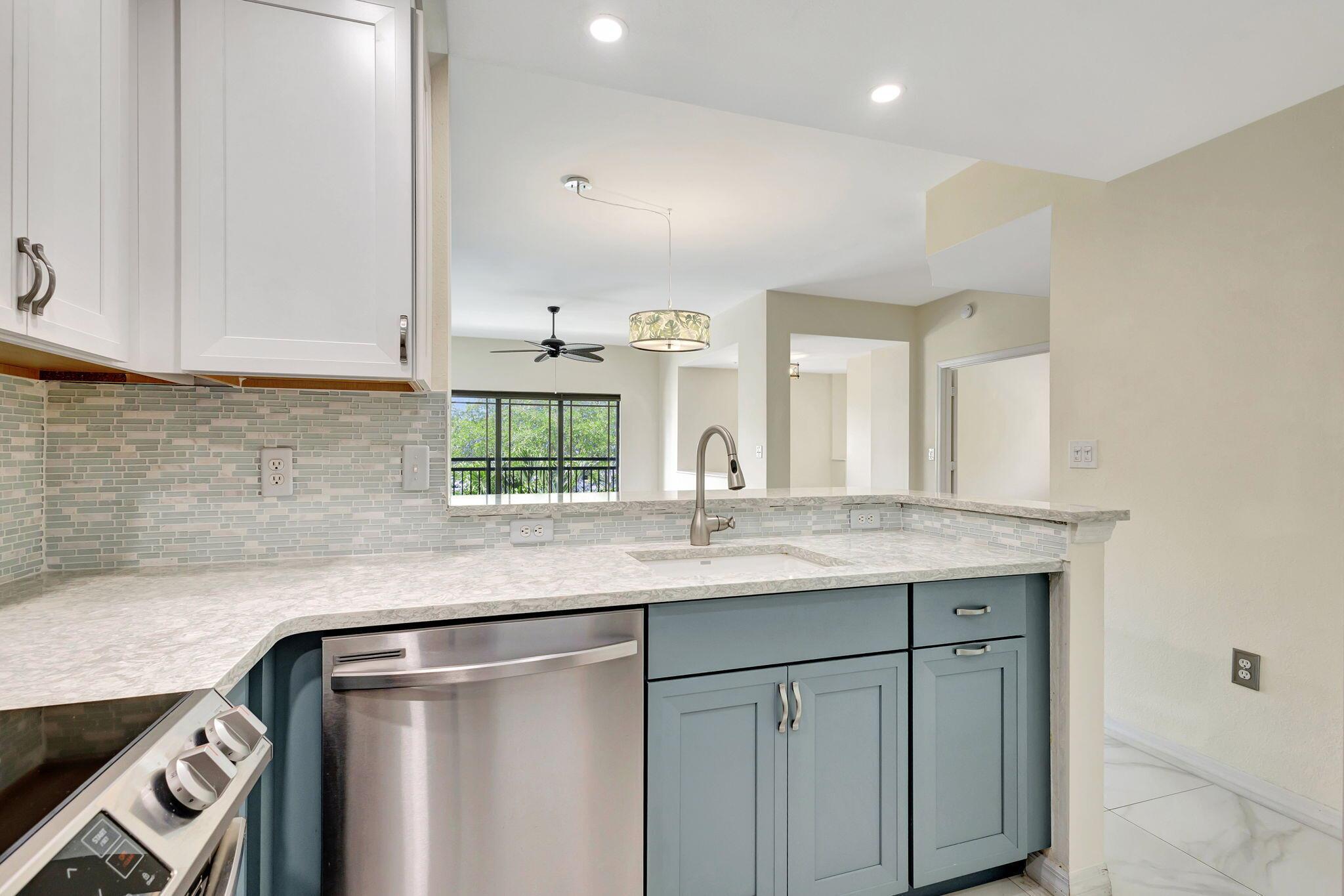 Photo 16 of home located at 2809 Amalei Drive 101, Palm Beach Gardens FL