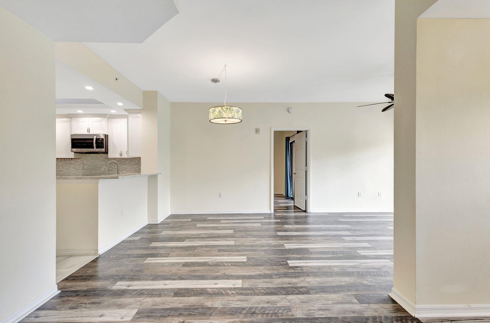 Photo 8 of home located at 2809 Amalei Drive 101, Palm Beach Gardens FL
