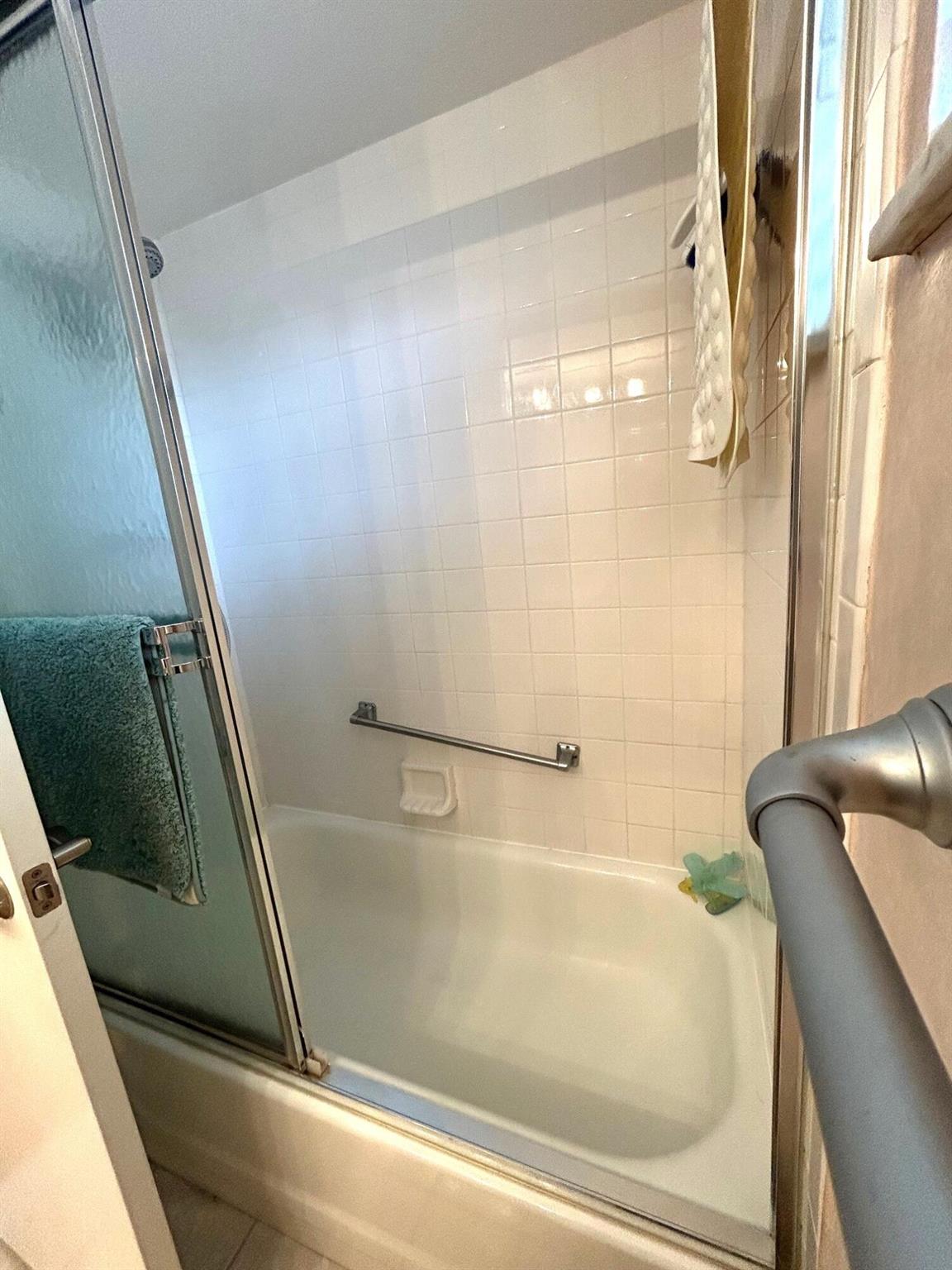 Photo 25 of home located at 7673 Tahiti Lane 106, Lake Worth FL