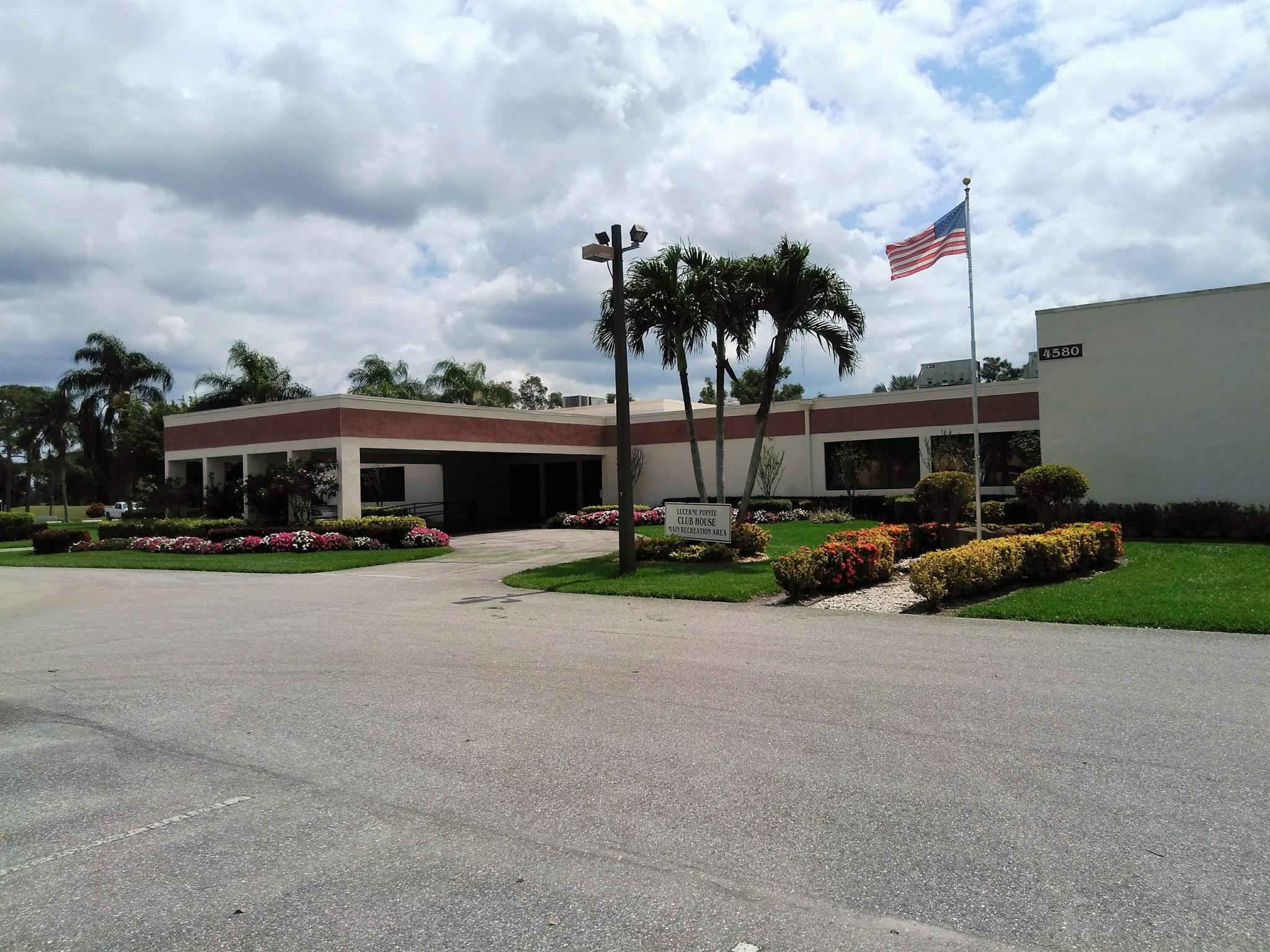 Photo 33 of home located at 7673 Tahiti Lane 106, Lake Worth FL