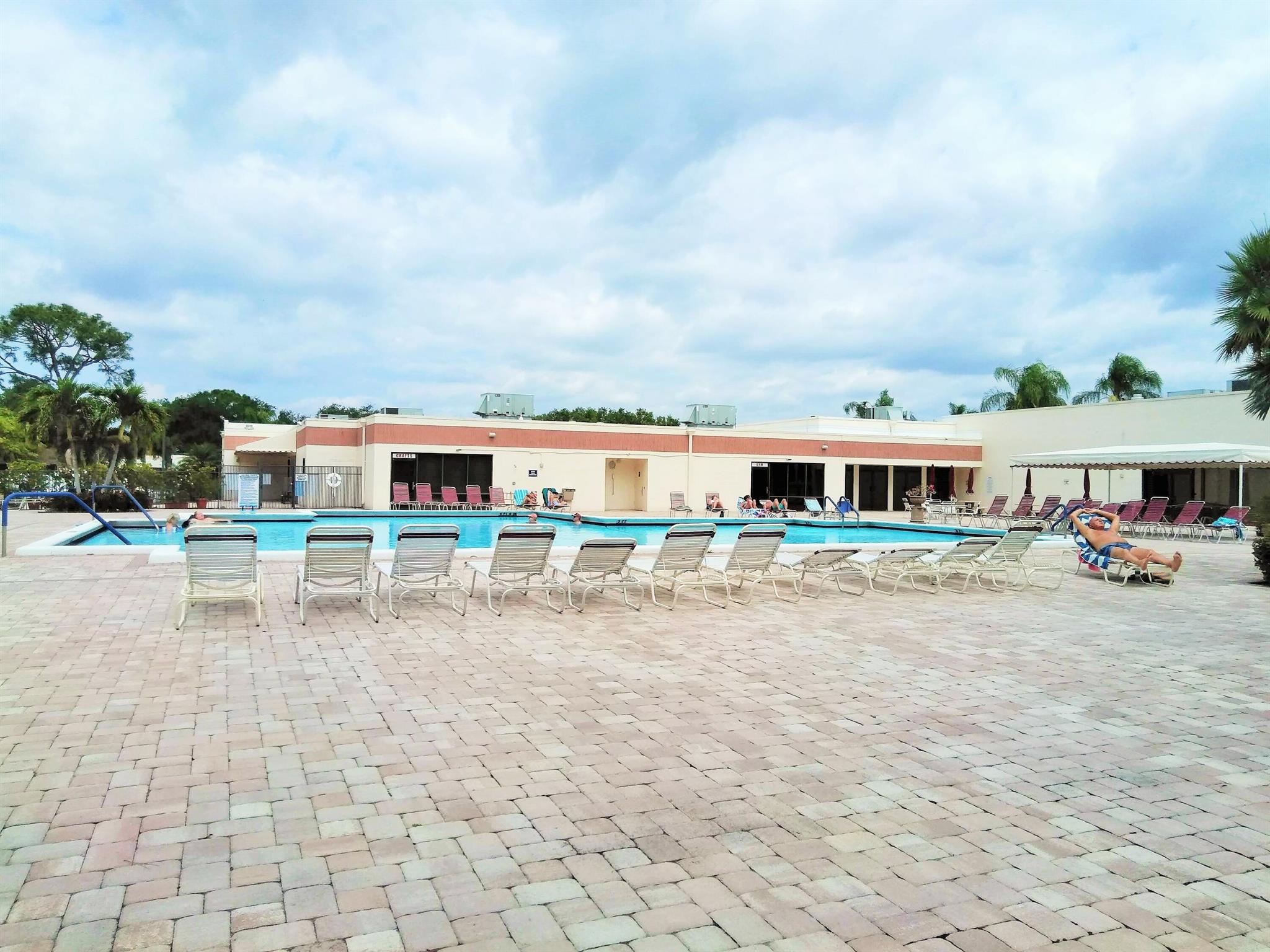 Photo 37 of home located at 7673 Tahiti Lane 106, Lake Worth FL