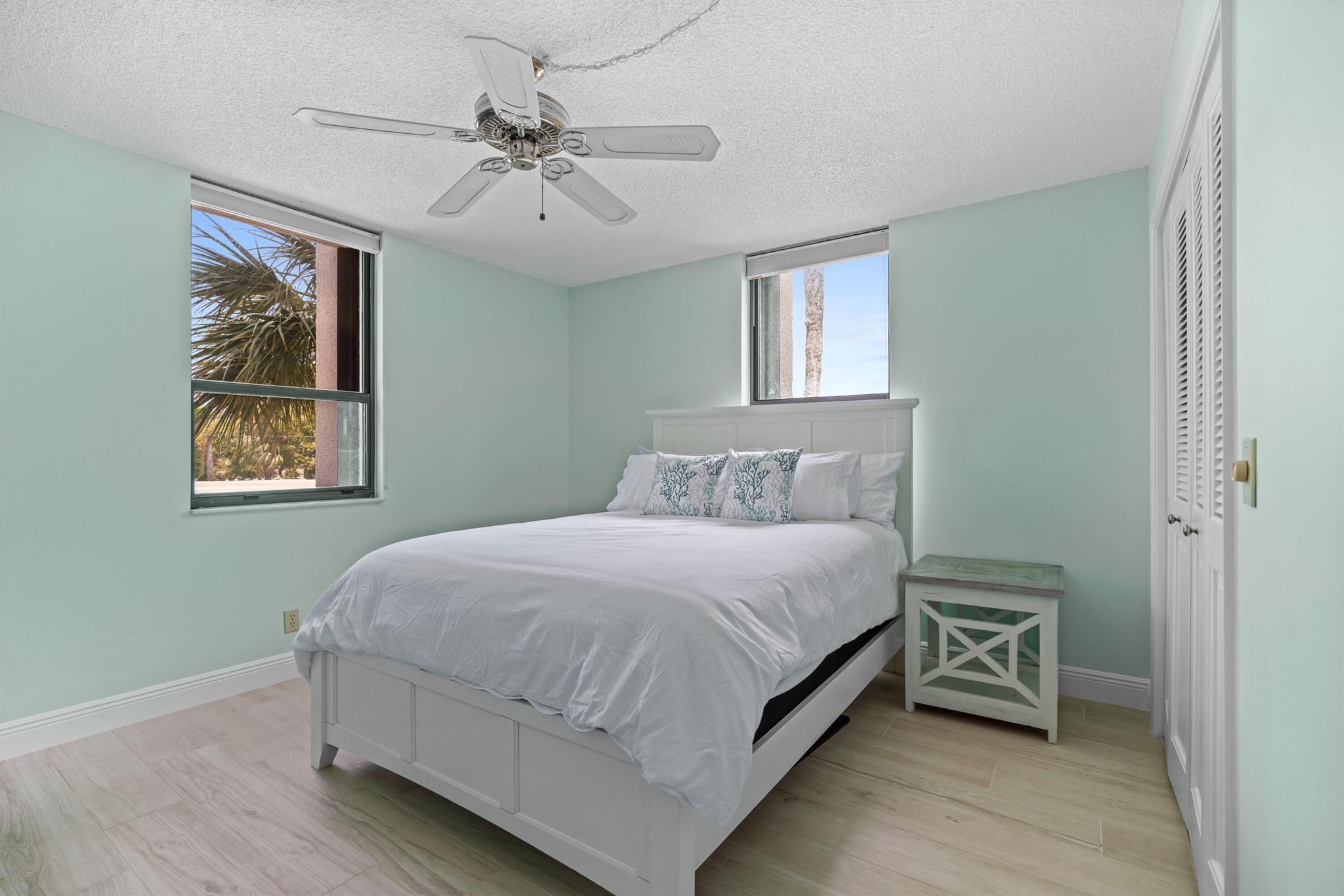 Photo 19 of home located at 1542 Jupiter Cove Drive 207, Jupiter FL