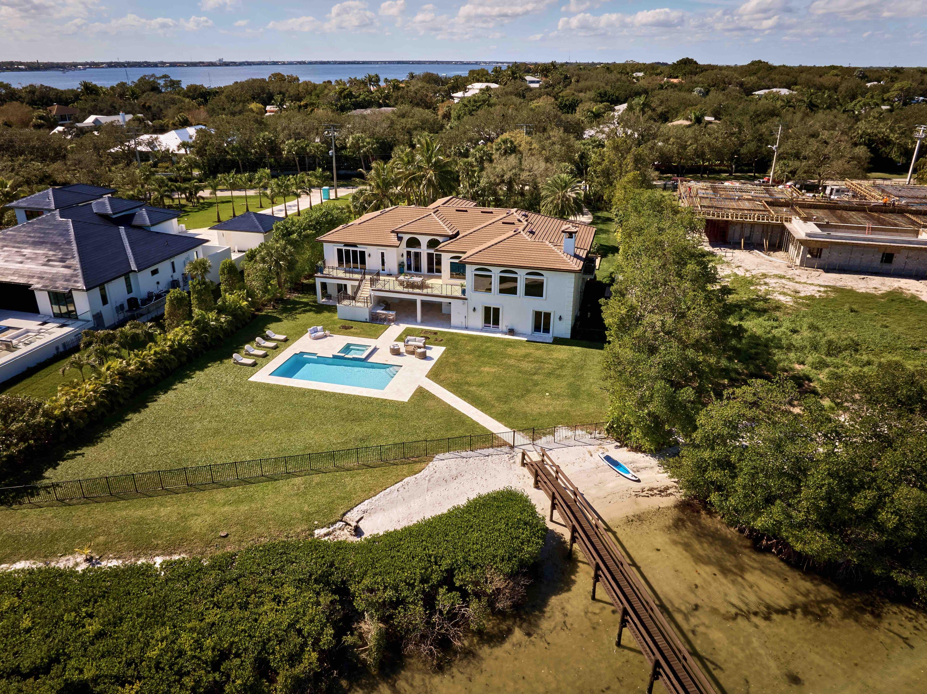 Photo 14 of home located at 130 N Sewalls Point Road, Sewalls Point FL