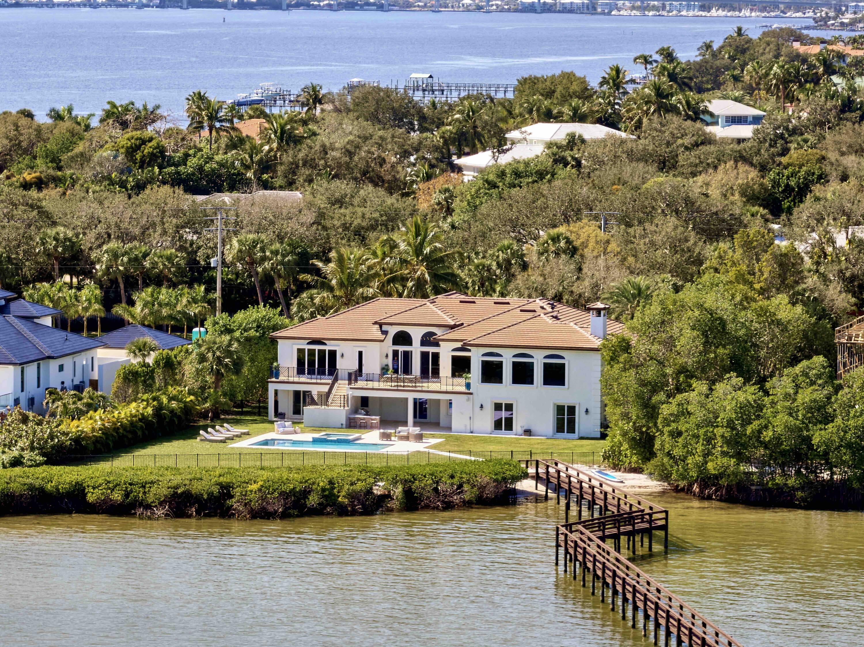 Photo 84 of home located at 130 N Sewalls Point Road, Sewalls Point FL