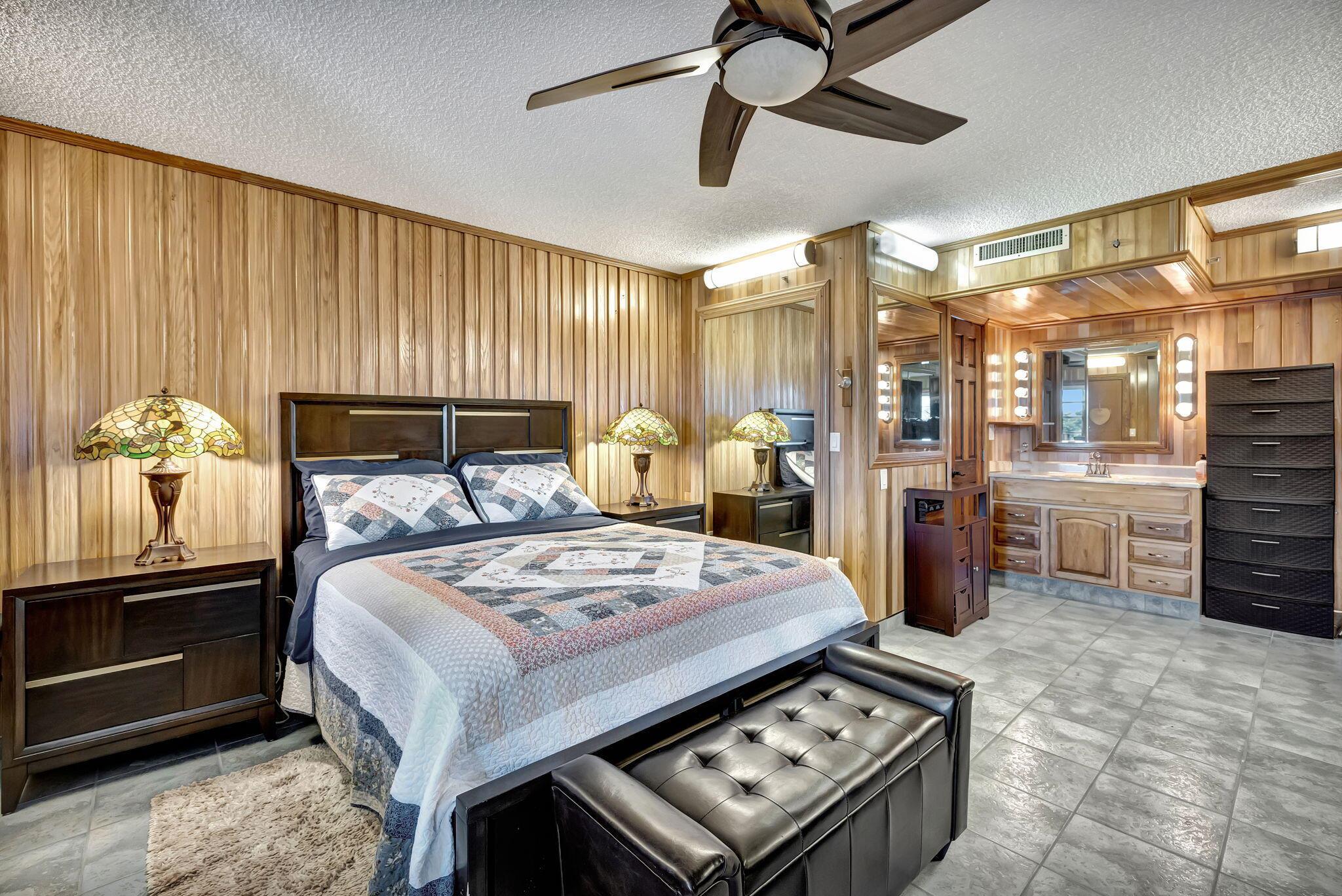 Photo 17 of home located at 3910 Inverrary Boulevard 601-B, Lauderhill FL