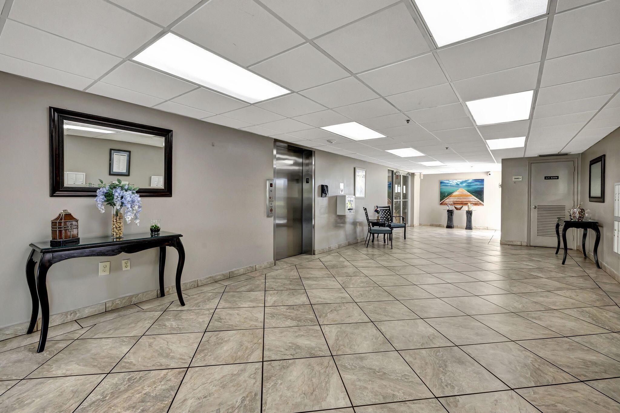 Photo 26 of home located at 3910 Inverrary Boulevard 601-B, Lauderhill FL
