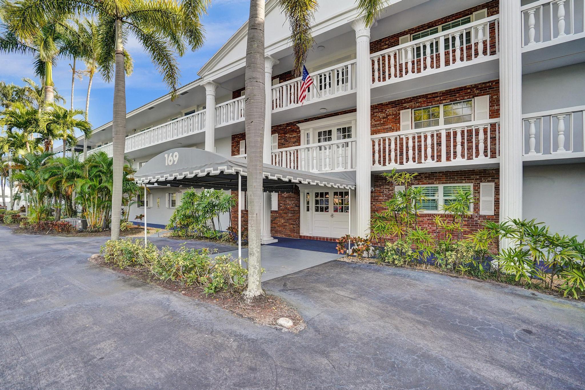169 Atlantis Boulevard Unit 103, Atlantis, Florida 33462