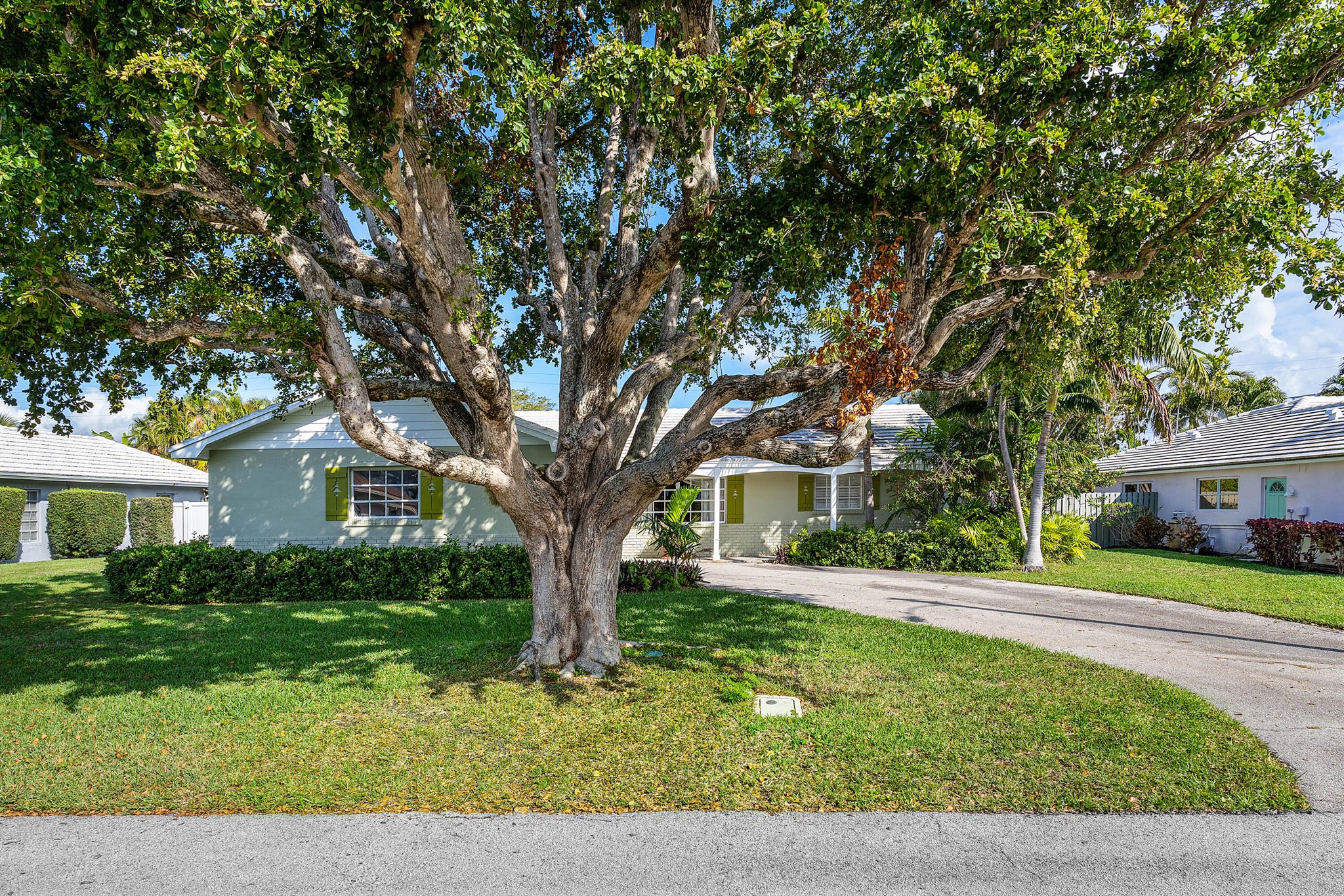 Welcome to 1210 Dolphin Rd, a charming 3-bedroom, 2-bathroom home in the sought-after Palm Beach Isles on Singer Island. Just steps from the beach, this coastal retreat offers the perfect blend of comfort and convenience. Situated on a spacious 90' x 115' lot, the home features a desirable split floor plan for added privacy, a generous 2-car garage, and ample outdoor space to enjoy the Florida sunshine. With easy access to the sand, surf, and the best of island living, this is an opportunity you won't want to miss! Key Features:
Flat Roof Age: 3-4 years (2024)
Roof Age: 9-10 years (2010)
Re-painted: October 2024
AC: 10/2018, Zoned 1
Water Heater: January 2023
Screen: July 2013
Wood Floor: November 1999
Plantation Shutters: November 1999
Refrigerator: July 2024
Range: March 2022
Dishwasher: 2016
Termite Bond for Subterranean and Dry wood termites with Hulett
Washer/Dryer: December 2020"