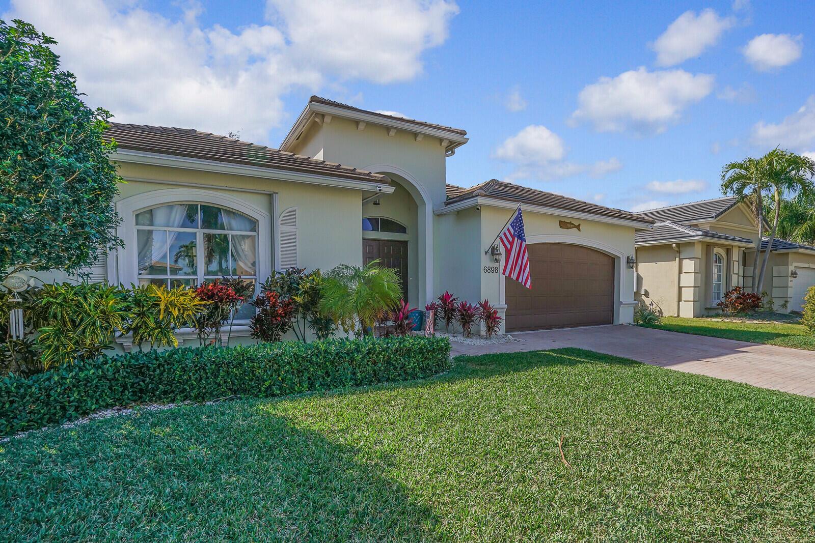 Photo 0 of home located at 6898 Houlton Circle, Lake Worth FL