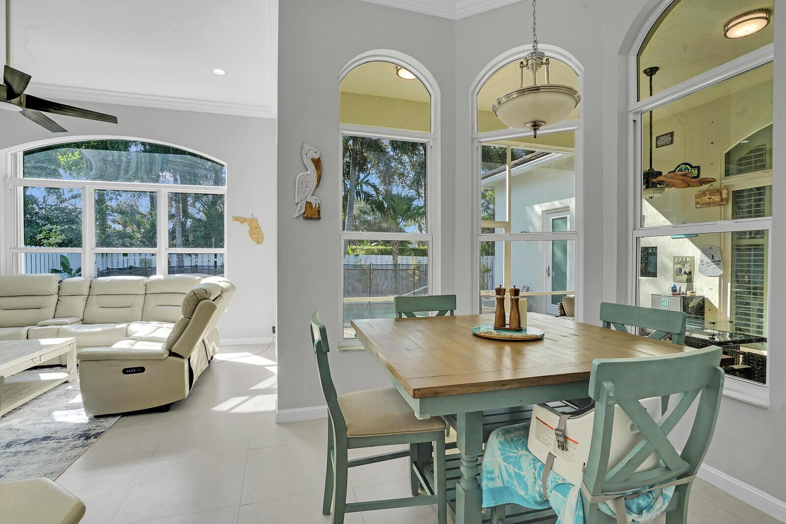 Photo 10 of home located at 6898 Houlton Circle, Lake Worth FL