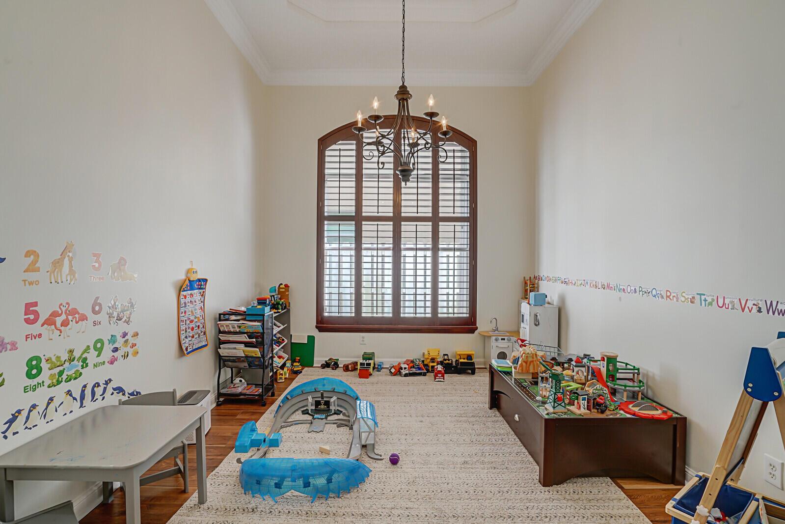 Photo 16 of home located at 6898 Houlton Circle, Lake Worth FL