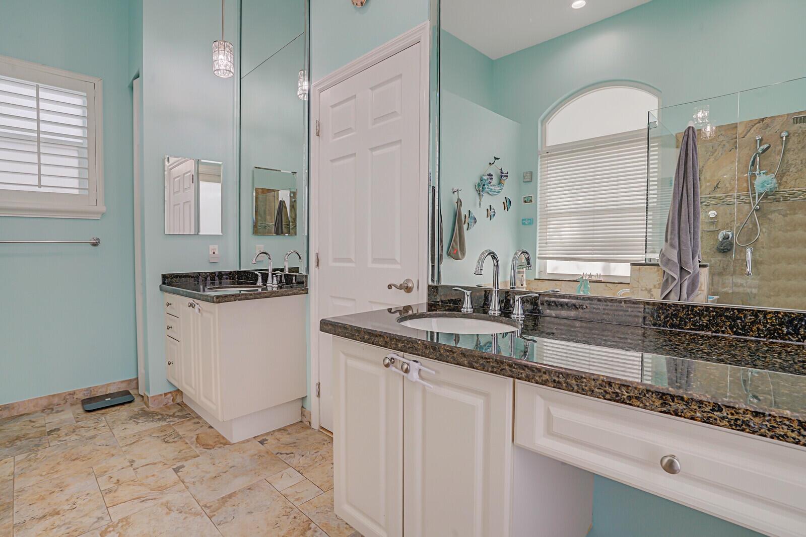 Photo 19 of home located at 6898 Houlton Circle, Lake Worth FL
