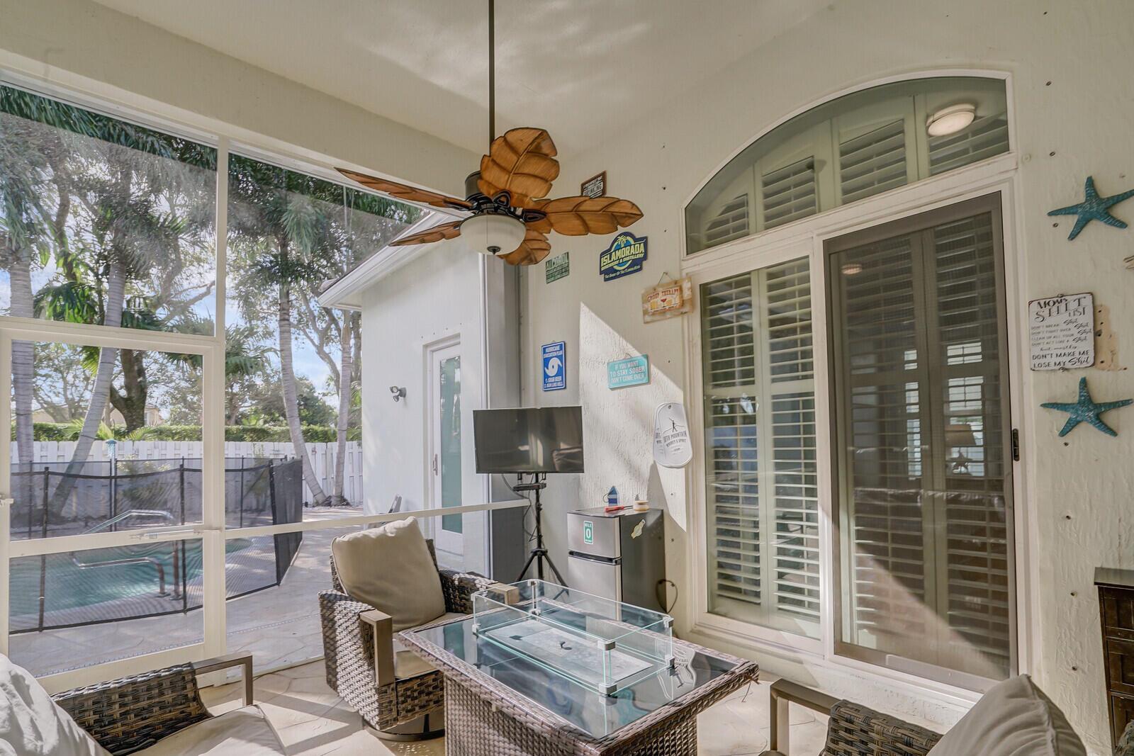 Photo 31 of home located at 6898 Houlton Circle, Lake Worth FL