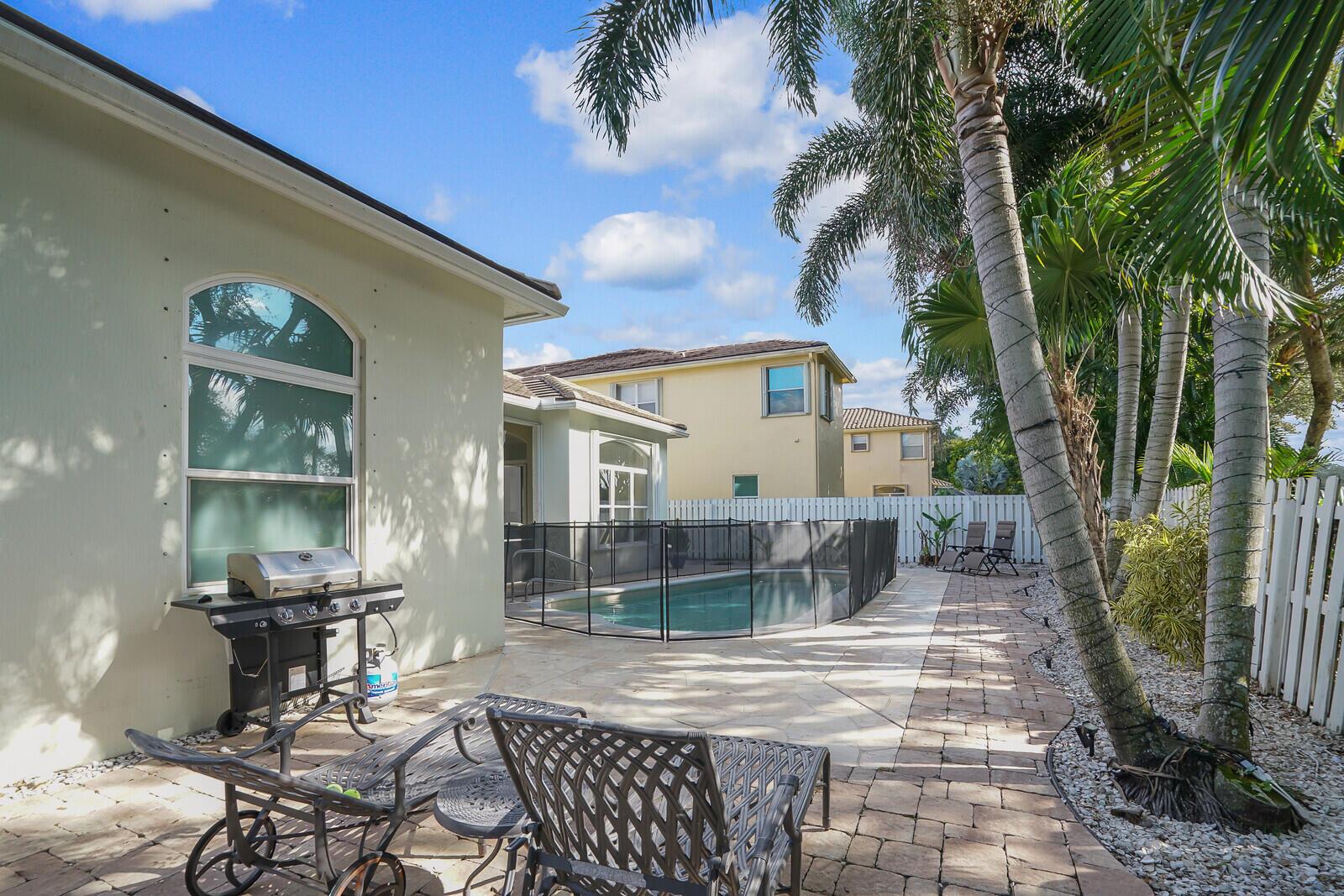 Photo 37 of home located at 6898 Houlton Circle, Lake Worth FL