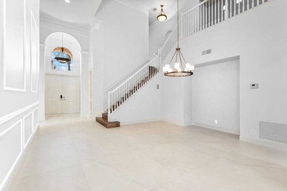 Photo 8 of home located at 703 Voyager Lane, North Palm Beach FL