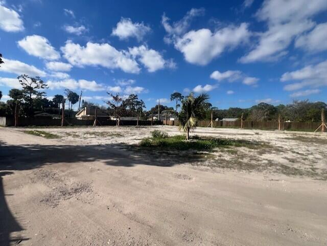 447 Tall Pines Road, West Palm Beach, Florida 33415