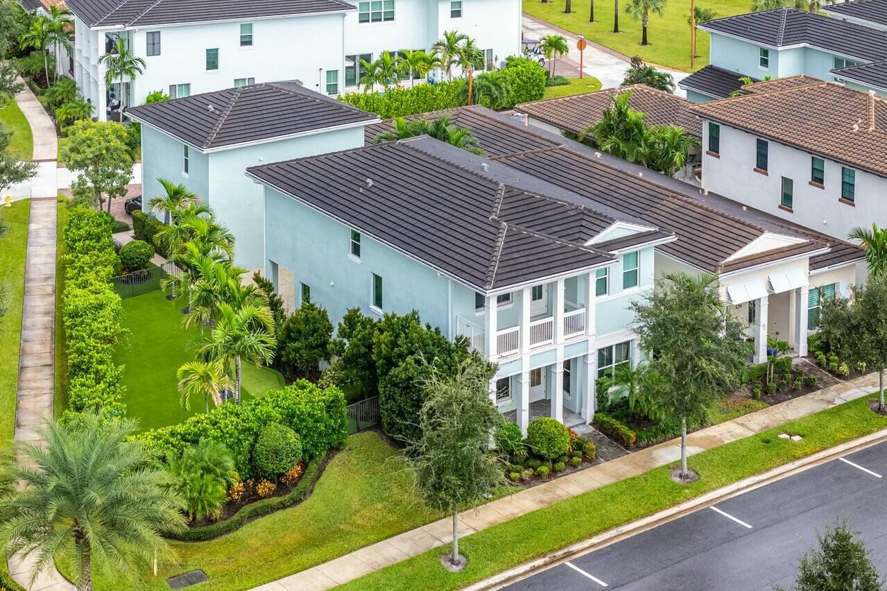 13605 Dumont Road, Palm Beach Gardens, Florida 33418