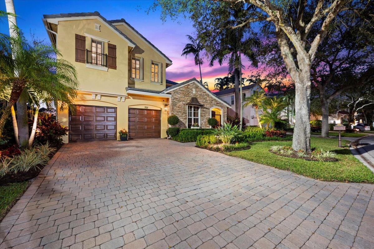 ''The Perfect Home, The Perfect Location'', Totally Renovated with Spectacular Custom Decorative Details Throughout. 4 Bed/3.5 Bath Home with Separate Guest Suite, All on a Premium Corner Lot with Spectacular Lake Views. Gourmet Chefs Kitchen Includes; Viking, Meile & Sub-Zero Appliances, Hooded Stove-Top, Solid Wood Cabinetry with Glass Accent Doors, Quartzite Countertops & Herringbone Marble Stone Backsplash. Separate Dining Room has Custom Built-In Cabinetry & Shelving. Large Separate Living Room has Gorgeous Lake Views. Porcelain Tile & Plank Wood Floors, Decorative Window Treatments. Screened-In Lanai & Balcony. Fenced-In Backyard has an Extended Paver Patio. AC Units 2017/2018, Tank-Less Water Heater. BRAND NEW ROOF, Accordion Hurricane Protection, Pristine Move-In Condition.