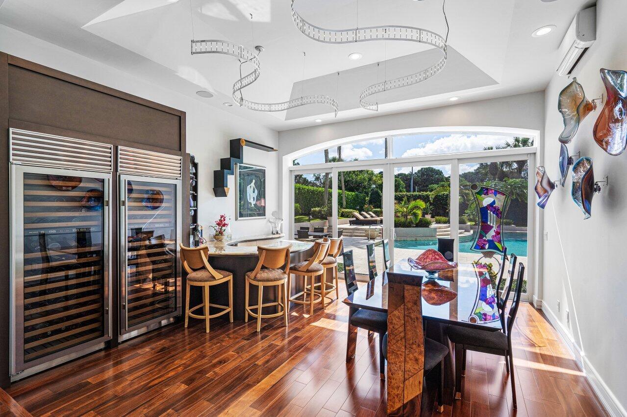 Photo 9 of home located at 337 Eagle Drive, Jupiter FL