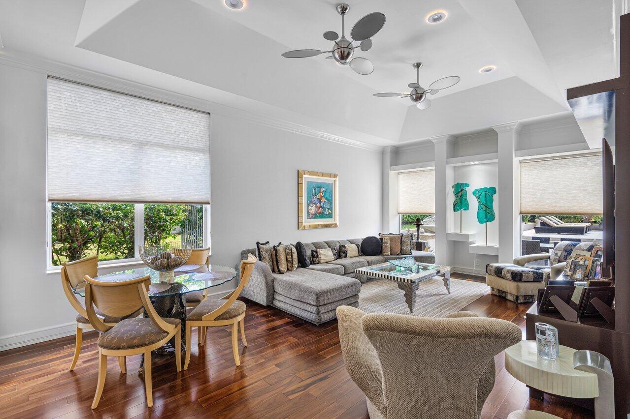 Photo 18 of home located at 337 Eagle Drive, Jupiter FL