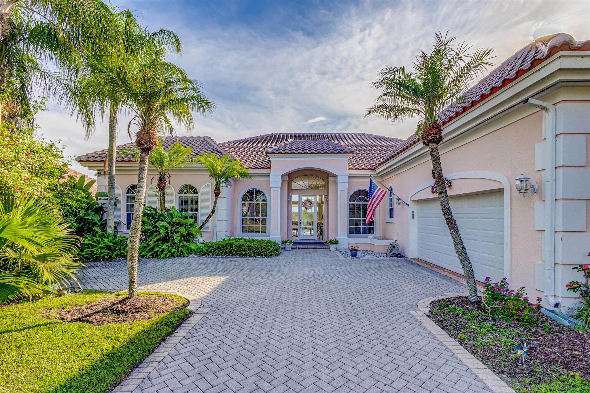 72 Cayman Place, Palm Beach Gardens, Florida 33418