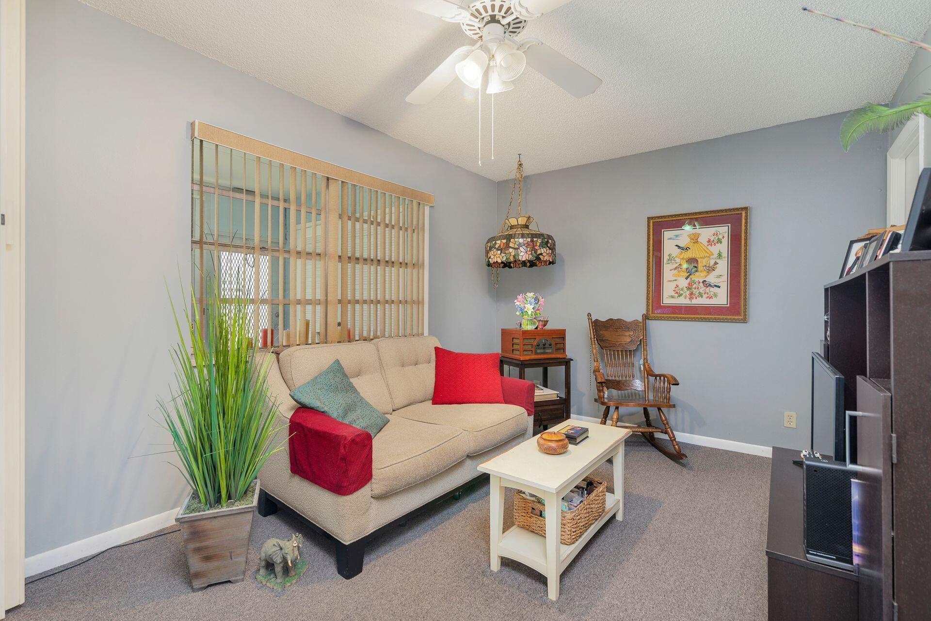 Photo 6 of home located at 116 Golden Lakes Boulevard, West Palm Beach FL