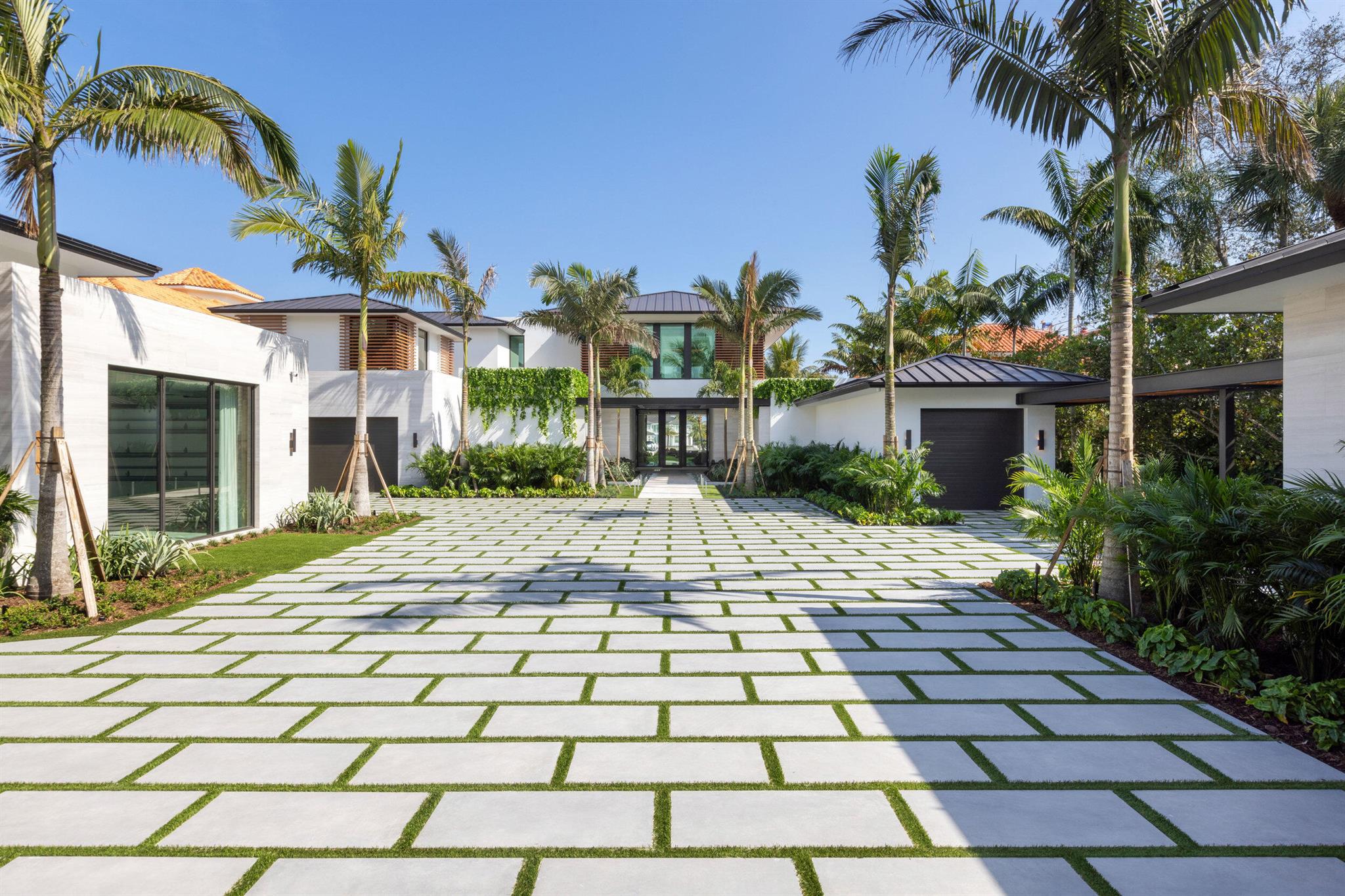 2415 Casas De Marbella Drive Palm Beach Gardens, FL 33410