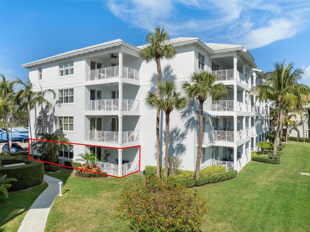 Image to showcase the property located at 315 Bay Colony Drive N