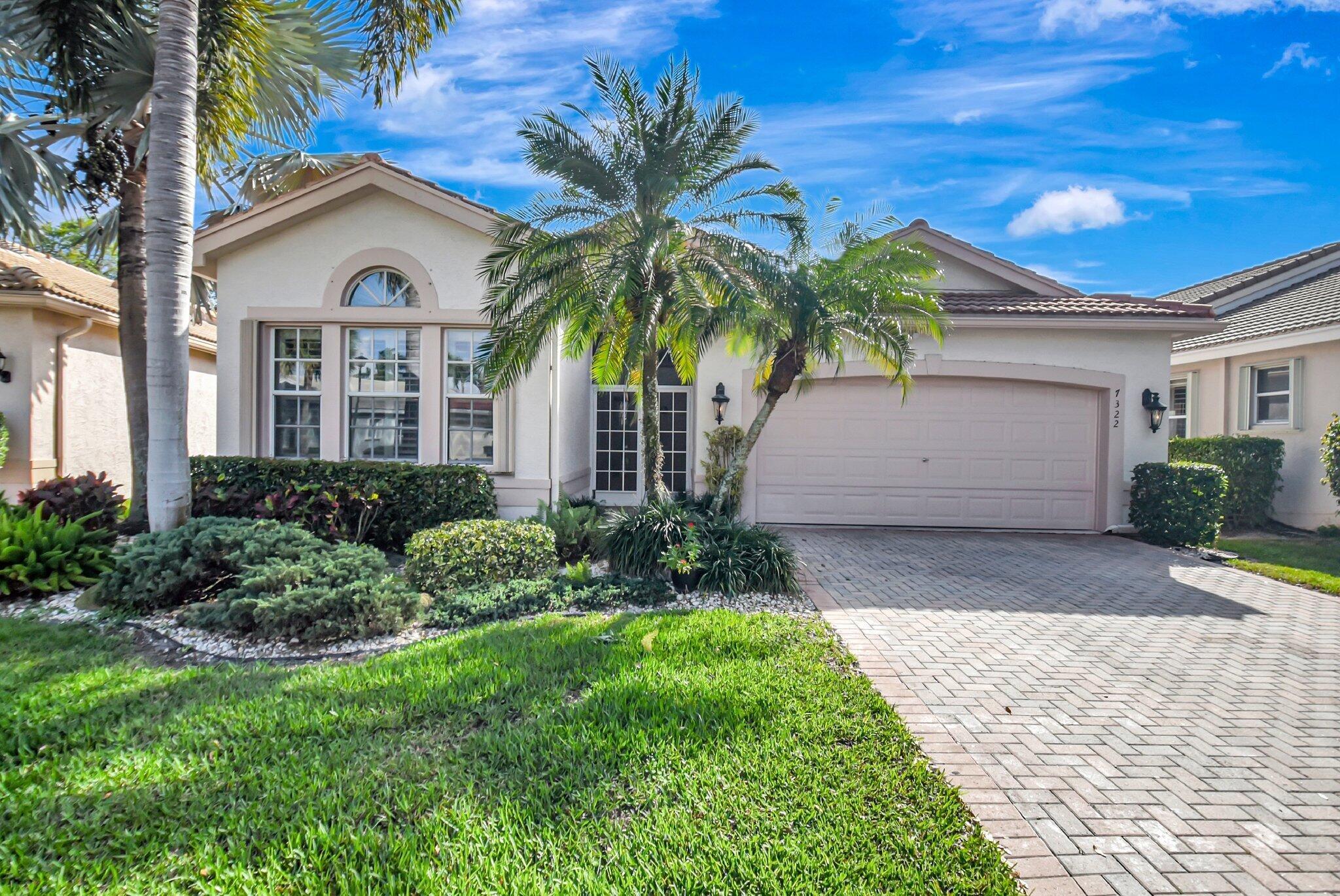 7322 Morocca Lake Drive, Delray Beach, Florida 33446