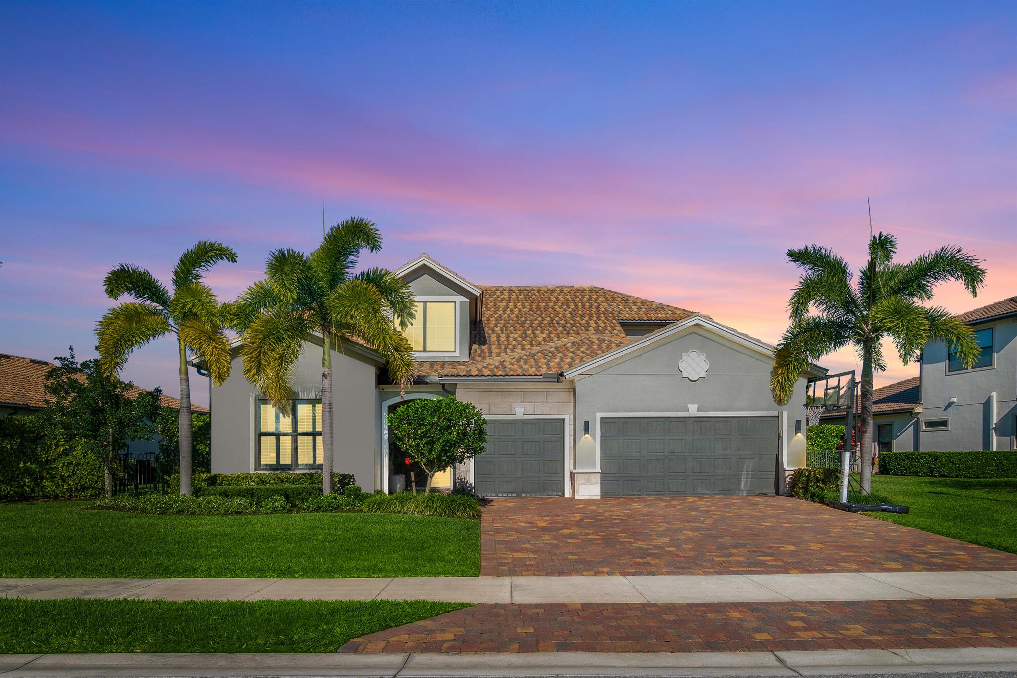 Image to showcase the property located at 237 Sonoma Isles Circle