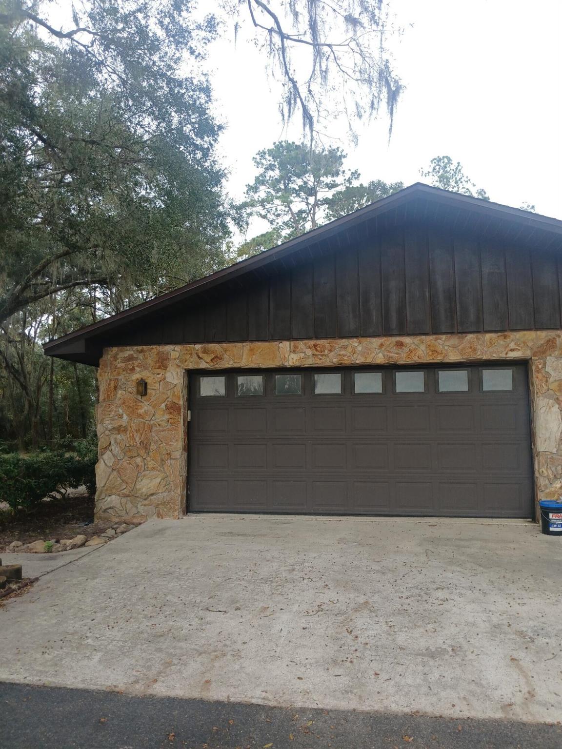 Photo 3 of home located at 6144 Neff Lake Road, Brooksville FL