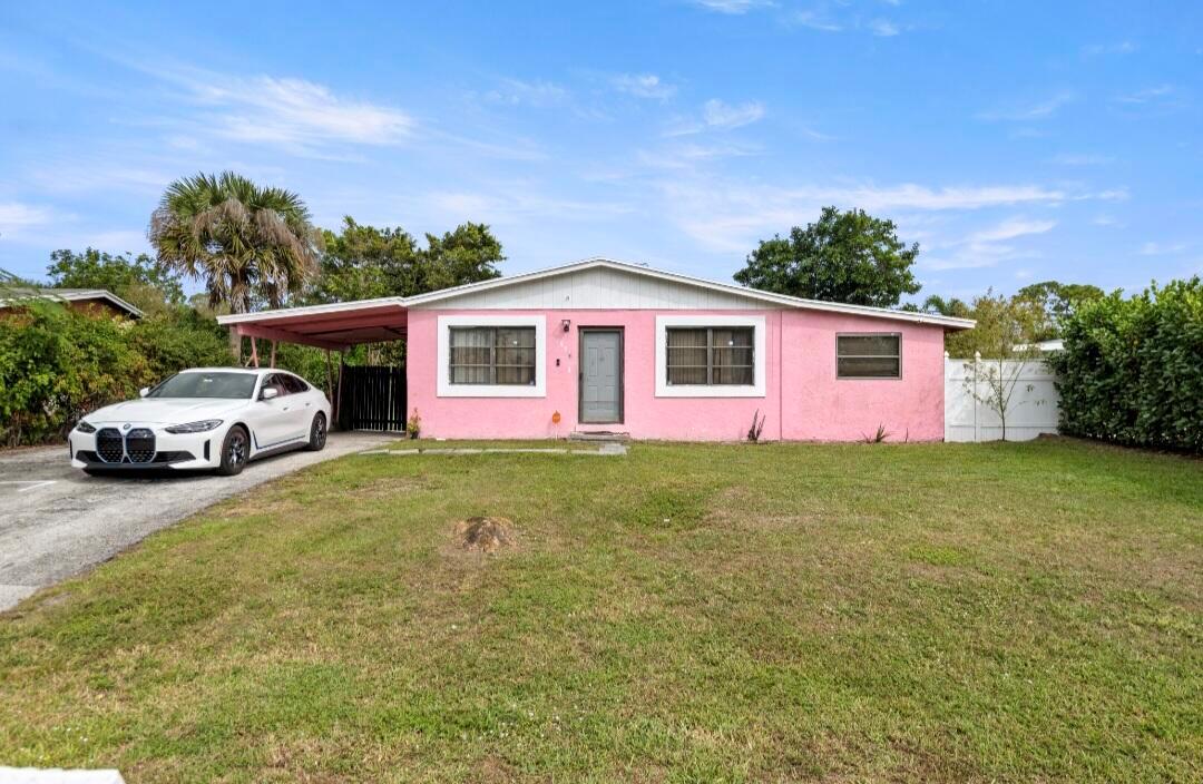696 Caroline Avenue, West Palm Beach, Florida 33413