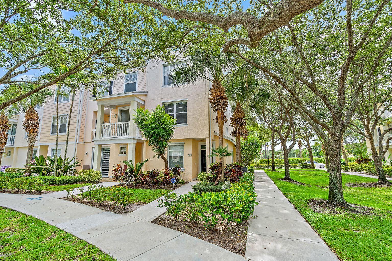 255 Murcia Drive Unit 211, Jupiter, Florida 33458
