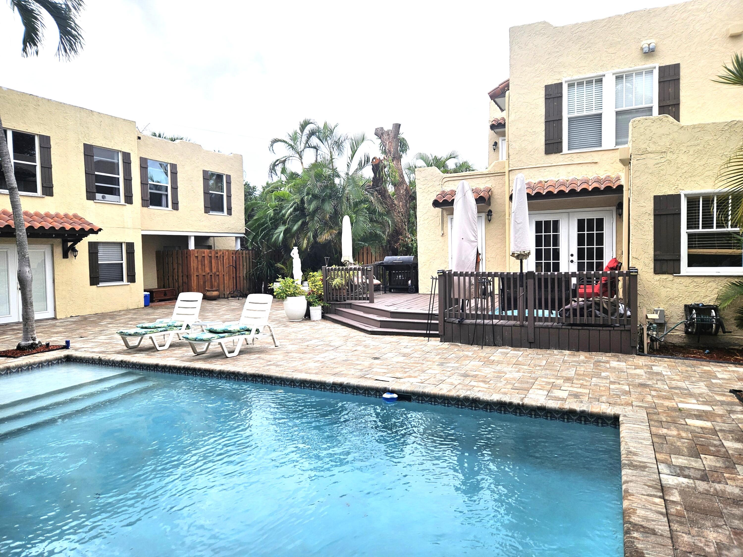 206 Edgewood Drive, West Palm Beach, Florida 33405
