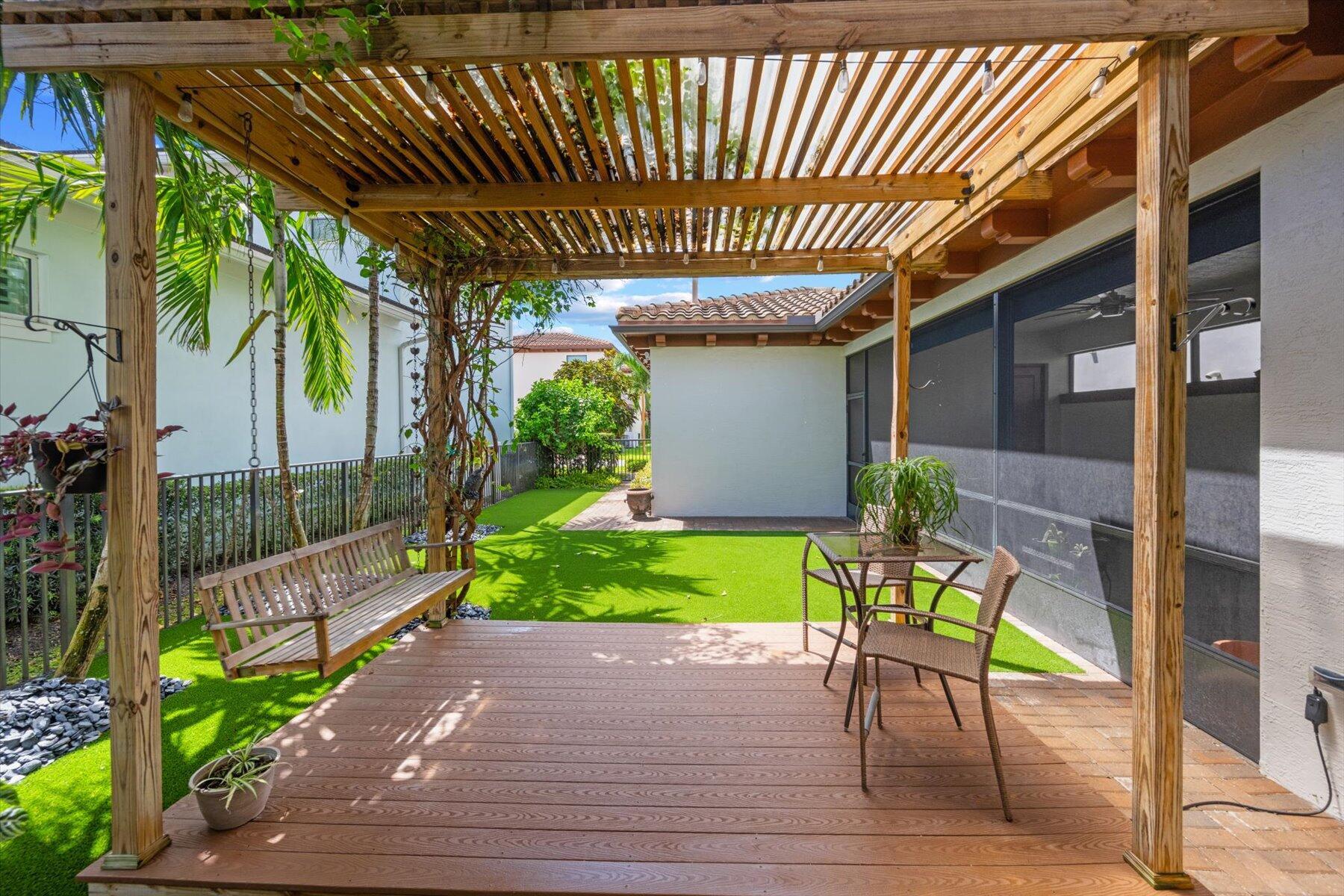 1165 Faulkner Ter Terrace