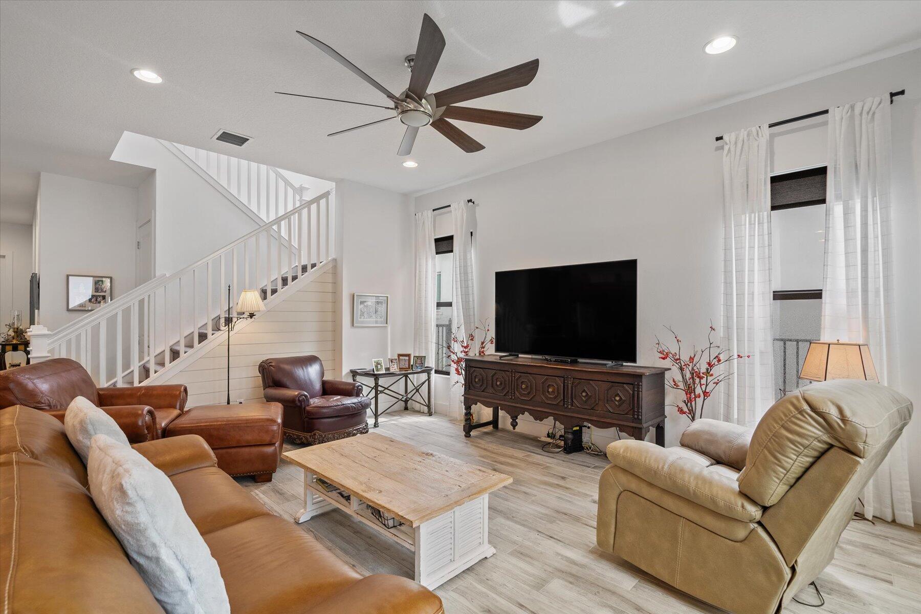 1165 Faulkner Ter Terrace