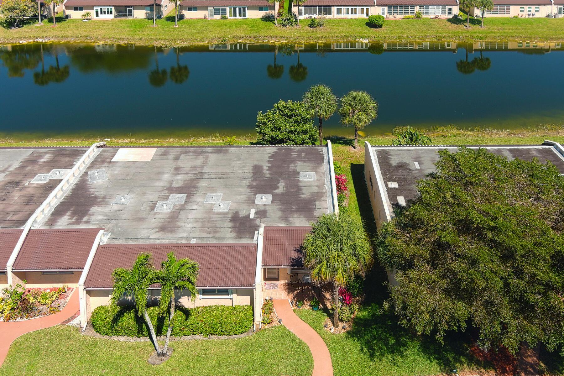 Photo 23 of home located at 317 Golden River Drive, West Palm Beach FL