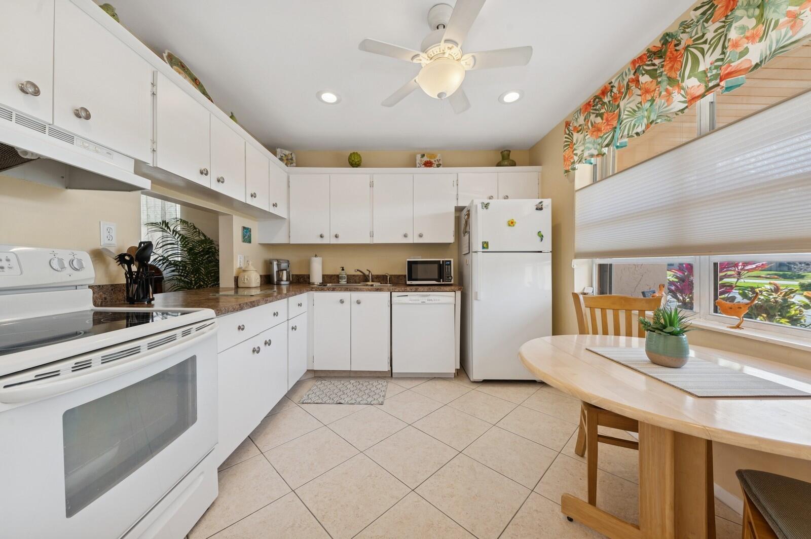 Photo 7 of home located at 317 Golden River Drive, West Palm Beach FL