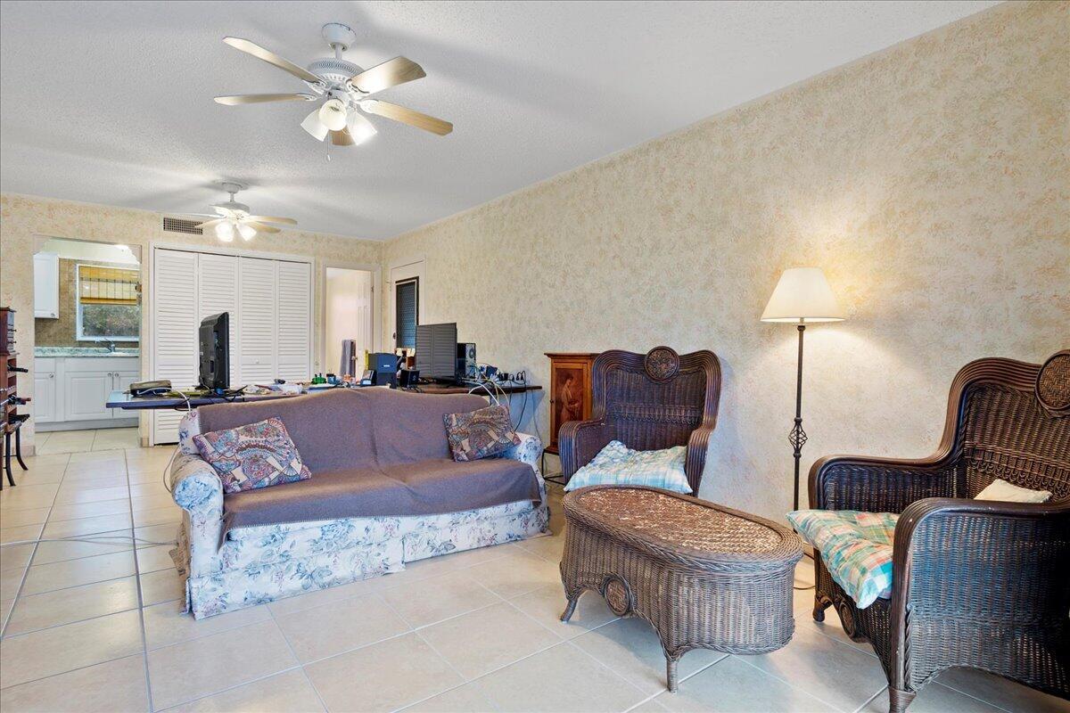 Photo 6 of home located at 427 Lake Frances Drive, West Palm Beach FL