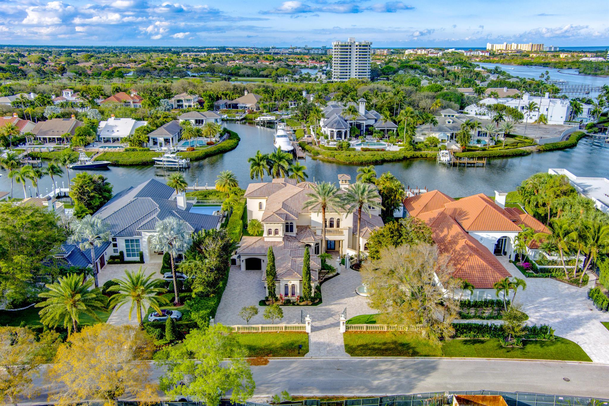 Image to showcase the property located at 166 Spyglass Lane